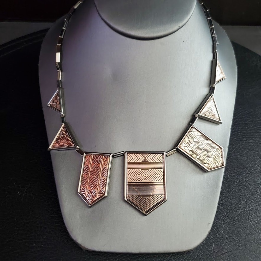 House of Harlow 1960 Geometric Etched Statement Necklace Silver Rose Gold Tone
